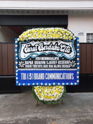 Papan Bunga Duka di Nibung Hangus